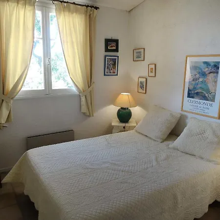 Semesterbostad Les Mas De Cogolin-2 By Interhome