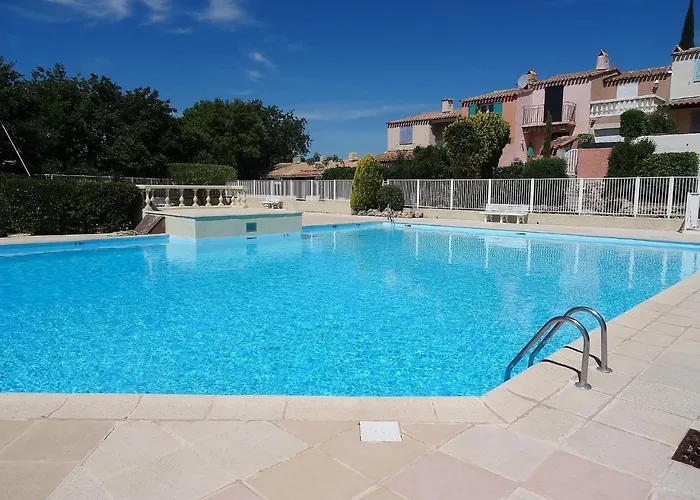 Сasa de vacaciones Les Mas De Cogolin-2 By Interhome *