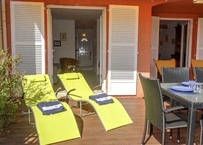 Сasa de vacaciones Les Mas De Cogolin-2 By Interhome *